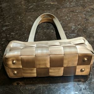 Harvey's original seatbelt bag